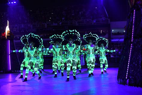 Carnaval do Rio celebra cultura Yanomami e resistência dos povos