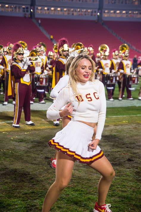 2018 USC Vs Notre Dame 1255 Famous Cheerleaders Hot Cheerleaders Cheerleading Outfits