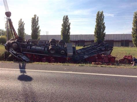 Incidente Sull A13 Muore Camionista