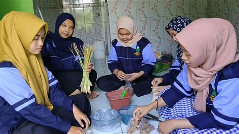 PEMBUATAN JAMU TRADISIONAL YouTube