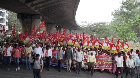 Maharashtra India Farmers March In Protest As Onions Rot Bbc News