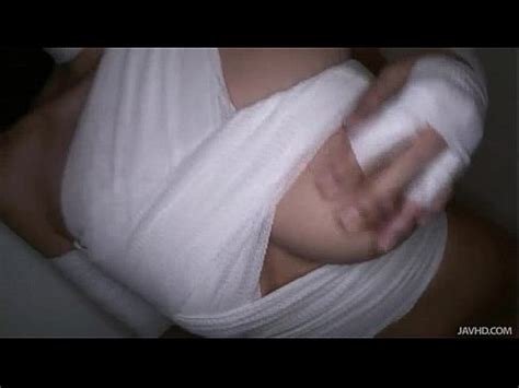 La tetona azumi harusaki es follada como una momia y su coño peludo es hundido XVIDEOS