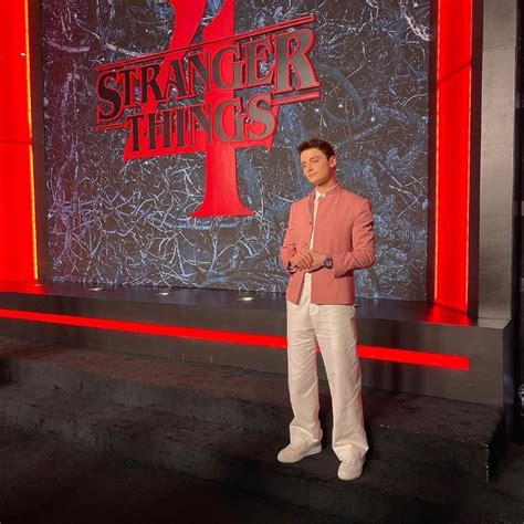 Video Stranger Things Noah Schnapp Revela Ser Gay Igual Que Su Personaje Will Byers El