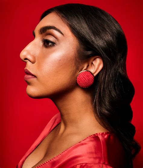 Profile Rupi Kaur Author Of Milk And Honey