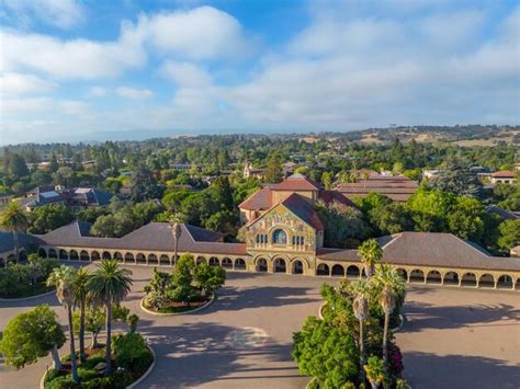 Premium Photo Aerial View Of Towards Stanford Campus And Hoover Tower