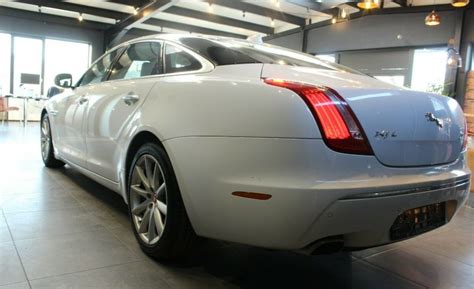 Jaguar XJ 3 0 V6 Premium Luxury AWD Virtual Cockpit