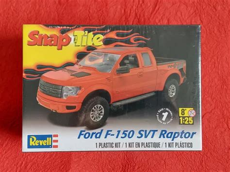 FORD F 150 RAPTOR SVT Pickup 1 25 Scale Revell SnapTite Kit 2014 24 27