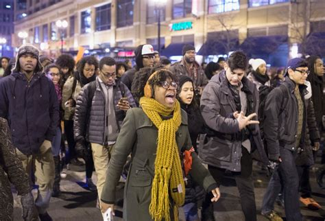 Chicago protests: Unrest continues following release of Laquan McDonald shooting video