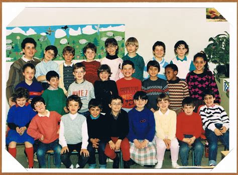 Photo De Classe CE1 1986 1987 De 1987 ECOLE GEORGES BRASSENS Copains