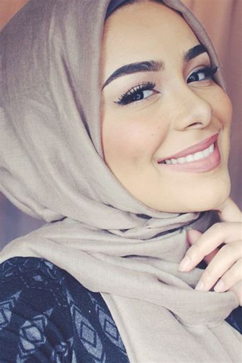 30 Modern And Stylish Hijab Wrap Ideas For Women With Oval Faces