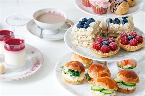 Zo Zet Je Een Heerlijke High Tea Op Tafel