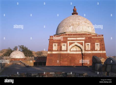 Ghiyasuddin tomb hi-res stock photography and images - Alamy