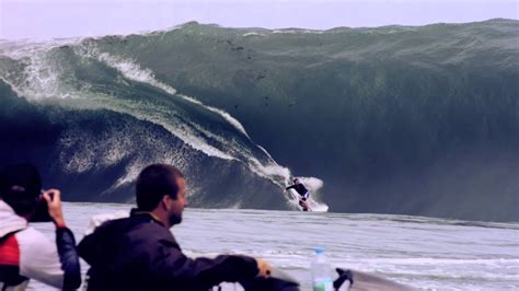 Surfing Big Waves Of Tahiti Youtube