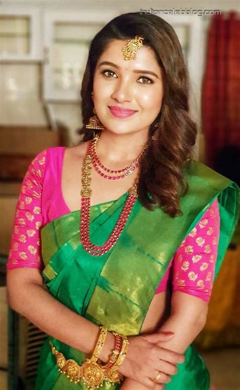 Vani Bhojan Tamil Tv Actress Social Media 10 Hot Saree Stills Starcelebblog