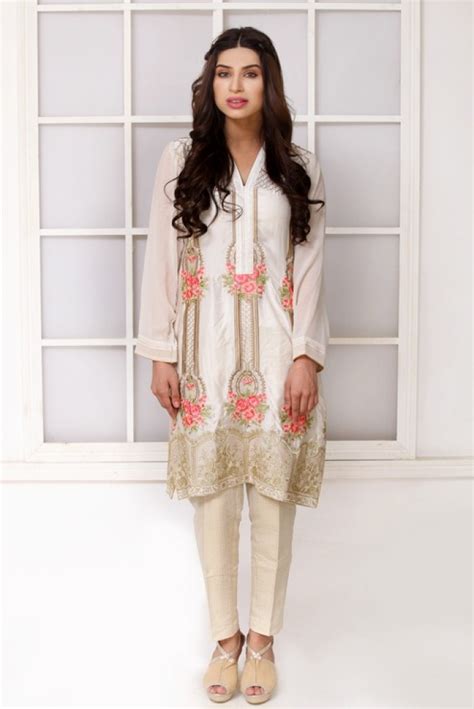 Latest Women Kurta Styles Designs By Change Kurta Collection