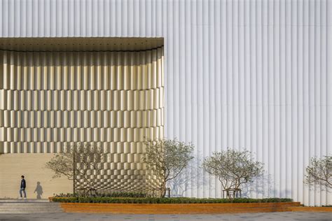 Central Ayutthaya Facades / Onion | ArchDaily