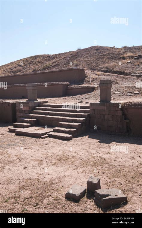 Akapana Pyramid Tiwanaku Bolivia Hi Res Stock Photography And Images