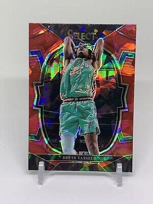 2022 23 Panini Select Devin Vassell Concourse Red Cracked Ice 64 Spurs