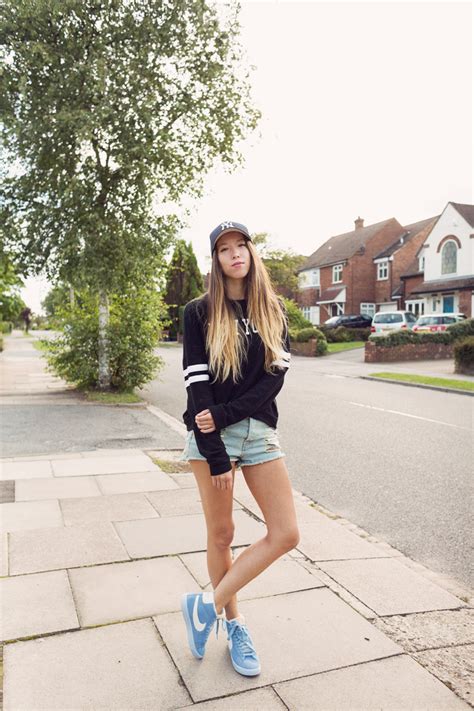 Outfit | New York Jumper and Nike Blazers - Girl in the Lens