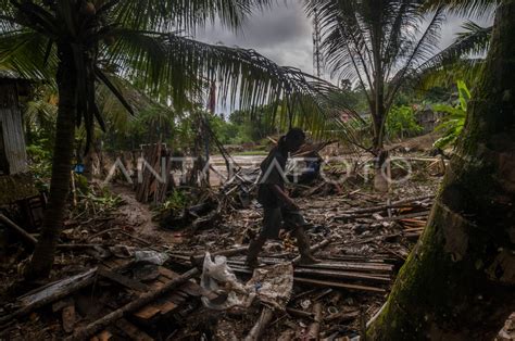 PASCABENCANA BANJIR BANDANG DI LEBAK ANTARA Foto