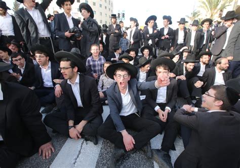 Haredim protest in Jerusalem over proposed draft law - Israel News - Jerusalem Post