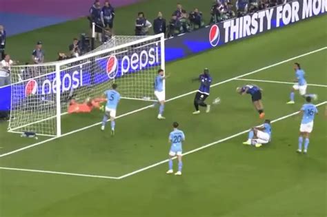 Romelu Lukaku Blocks Certain Inter Goal As World Class Defending