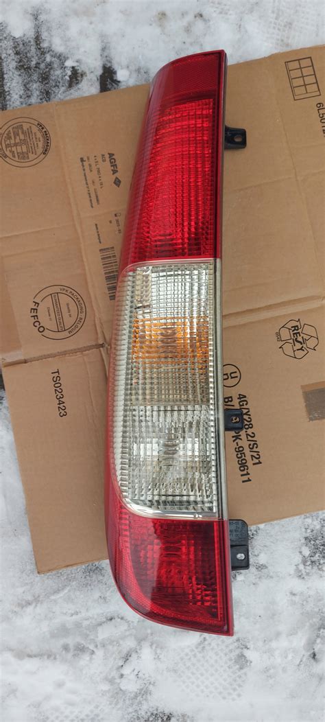 Mercedes Benz Vito W639 Lampa lewy tył OE 964678 00 za 125 zł z Głogów