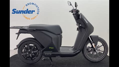 Super Soco Vmoto Soco F Elektrische Scooter Bij Sunder Bromfietsen