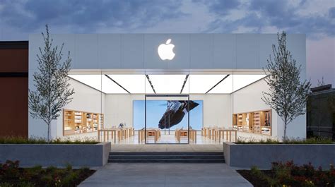 Village Pointe - Apple Store - Apple