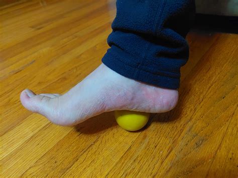 How to Strengthen Knees for Downhill Hiking