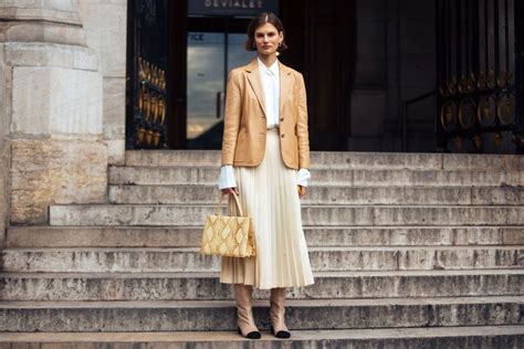 Street Style Guide To How To Wear A Pleated Skirt