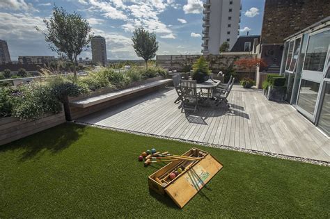 Roof Terrace With Decking Artificial Level Lawn Led Lighting Design