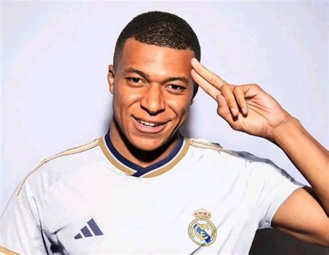 Ahora Si Es Oficial Kylian Mbapp Nuevo Jugador Del Real Madrid Diario