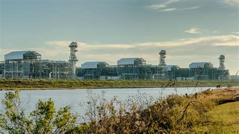 Riviera - News Content Hub - Freeport LNG restart postponed