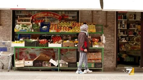 Scuola chiusa per Ramadan Il reportage della realtà di Pioltello La7