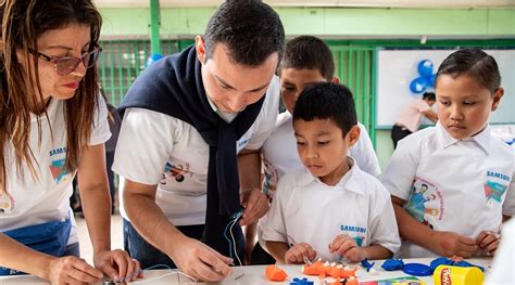 Tecnología y educación celebrando la diversidad en América Latina estamos en línea