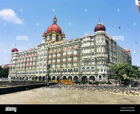 Taj Hotel In Mumbai Stock Photo Alamy