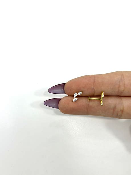 Gold Taşlı Yaprak Titanyum Piercing BiPiERCiNg