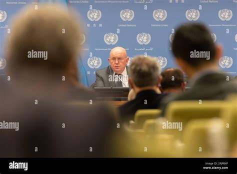 L ambassadeur de la Russie auprès de l ONU Vassily Nebenzia prend la