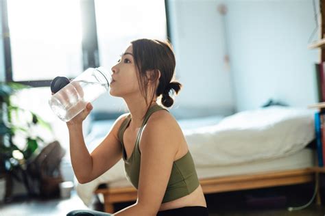 Essa é a quantidade de água que você deve beber todos os dias e é