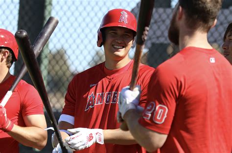 大谷翔平の特大140m弾にトラウト衝撃「吹っ飛ばしたぞ」 初の実戦打撃はマルチ発進 Full Count