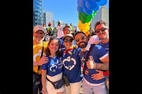 Foto Sandra Annenberg Foi A Fam Lia At A Parada Lgbtqiap E Foi