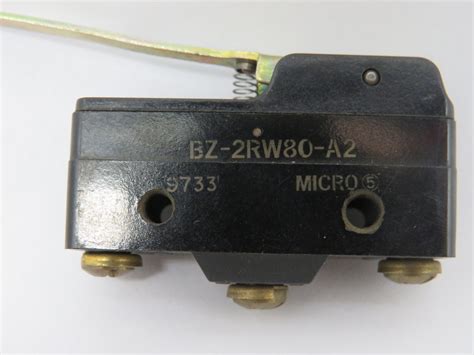 Microswitch Bz 2rw80 A2 Limit Switch 15 125250480vac 2a 600vac Used