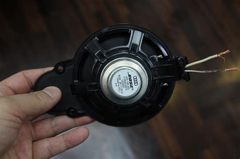 AUDI A 純正BOSEサウンド センタースピーカーの重要性センタースピーカーのアップグレード スピーカー交換 HOT WIRED ホットワイヤード オフィシャルブログ