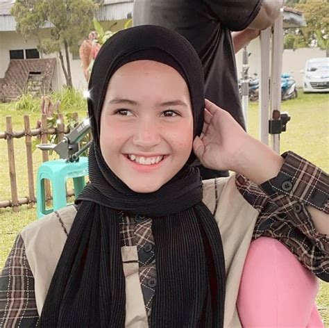 6 Cara Memakai Kerudung Pashmina Untuk Pemula Simpel Dan Tampak Anggun