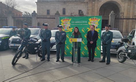 Presentada la nueva flota de vehículos sostenibles para la Guardia