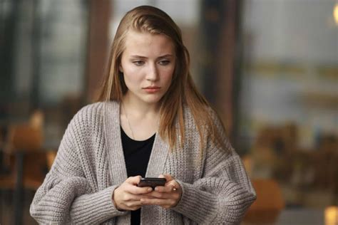 Bloquer Son Ex Pour Le Faire Réagir Est ce Une Bonne Chose