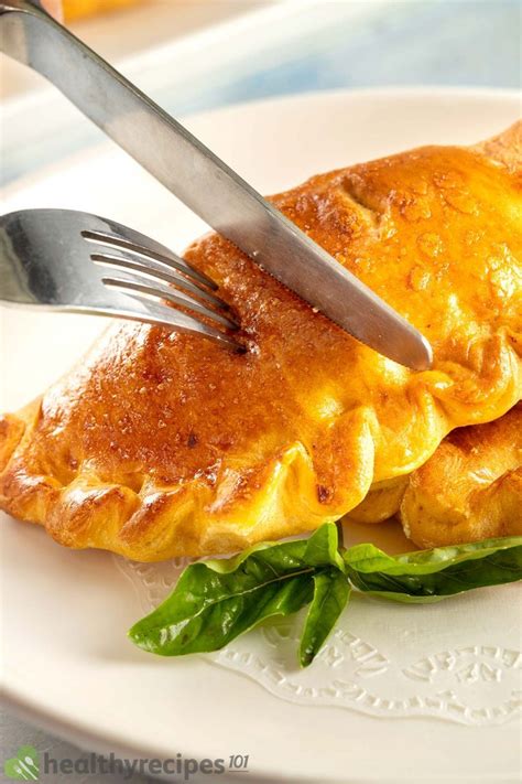 Calzone Recipe: Beef-Mushroom Calzone & Marinara Sauce