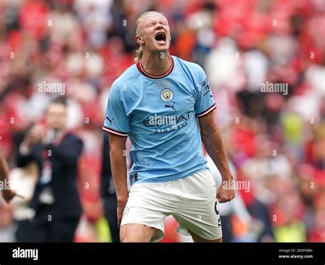 Das Erling Haaland Von Manchester City Feiert Nach Dem Finale Des