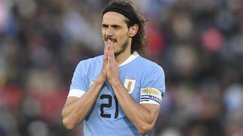 El histórico Edinson Cavani anuncia su retiro de la selección de